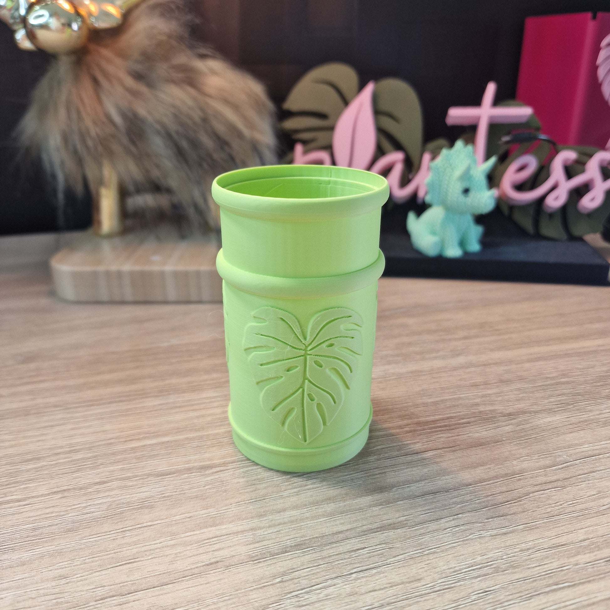 Mini-pot leaf