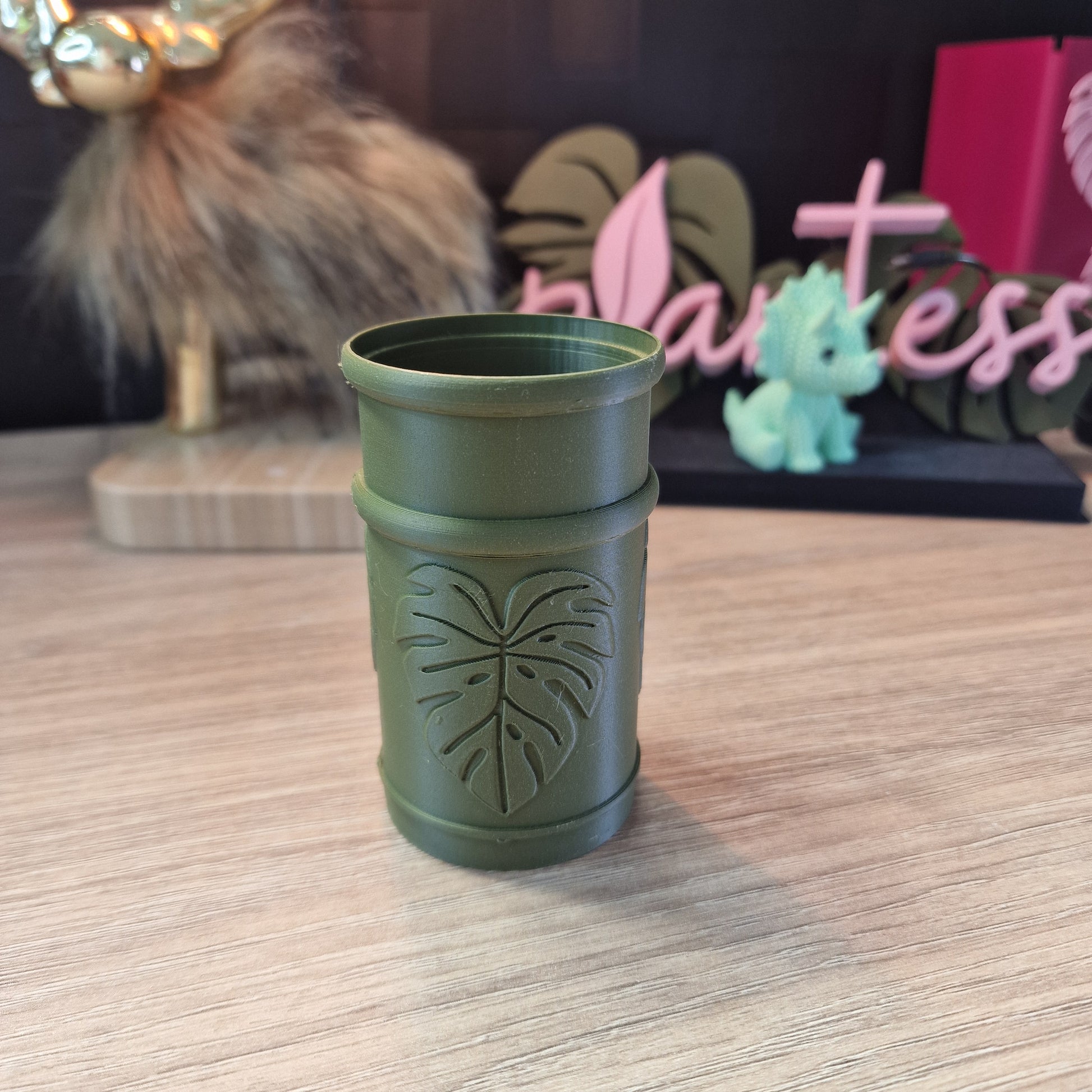 Mini-pot leaf