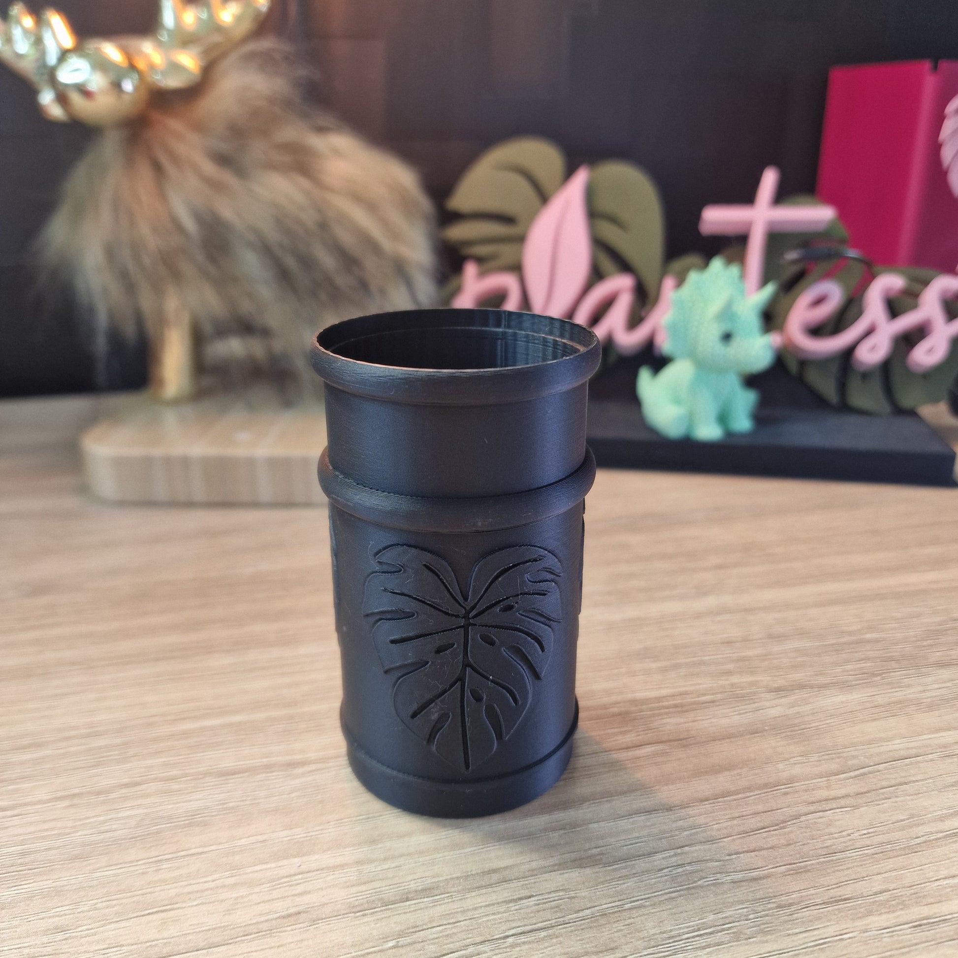 Mini-pot leaf