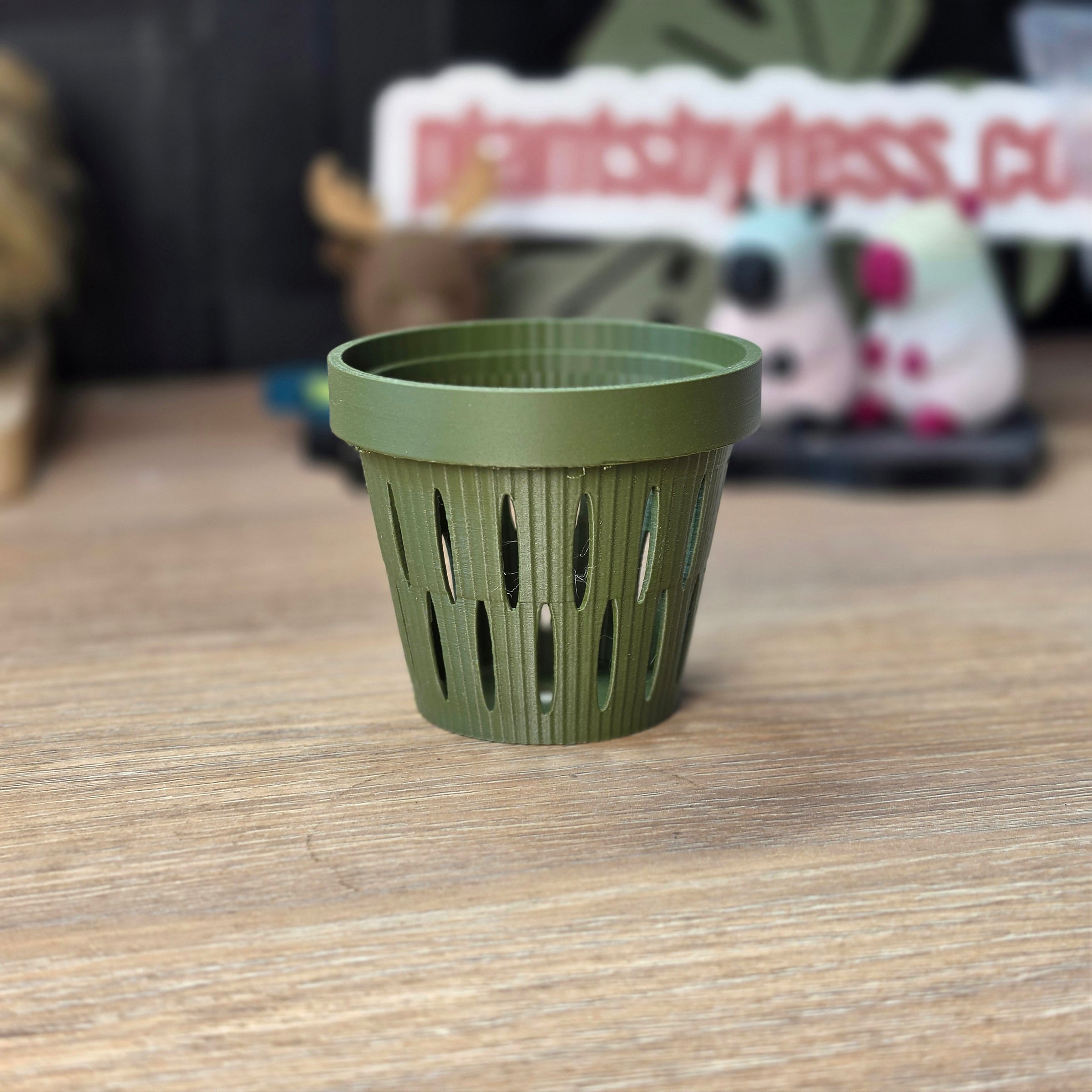 MIDI SIPS | Self-Watering Plant Pot for Medium Plants